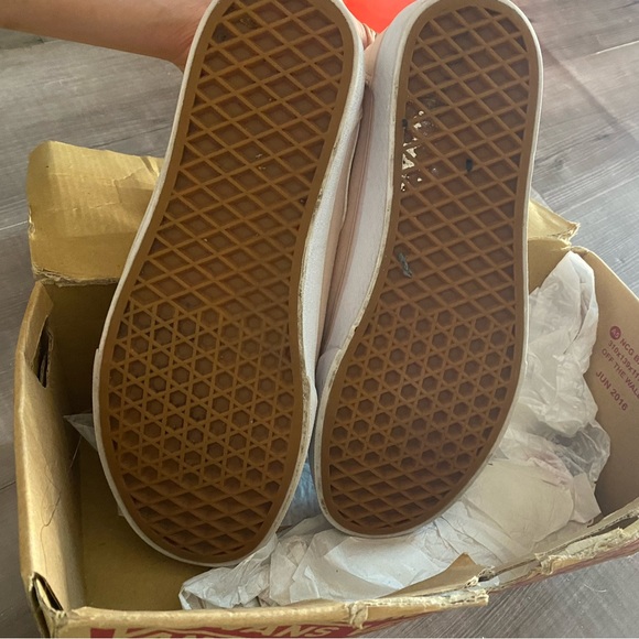 Pink Vans Women’s 8.5 - Picture 5 of 5